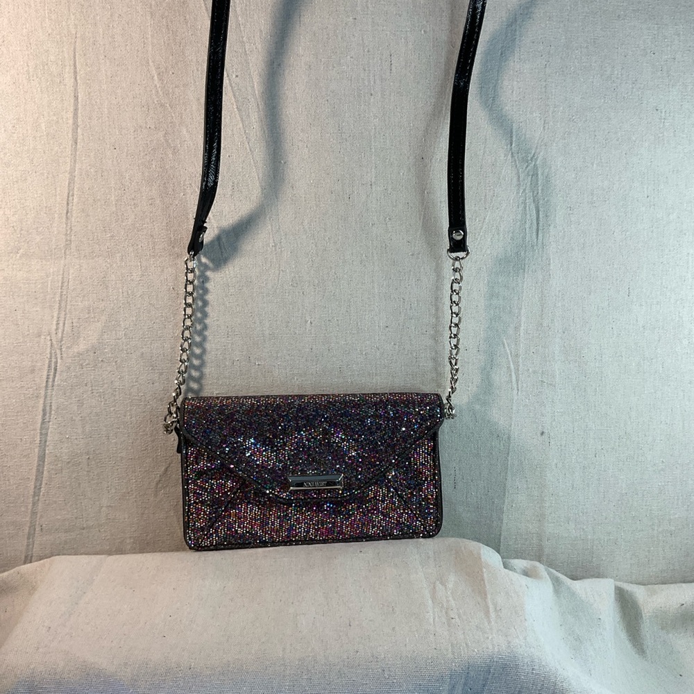 Nine West Black and Purple Glitter Crossbody/ Clutch A¥
A+++++
Unique